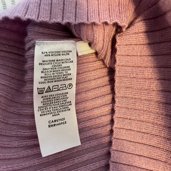 Bundle of two Anne Taylor mock neck tops - Large and XL - Picture 6 of 9